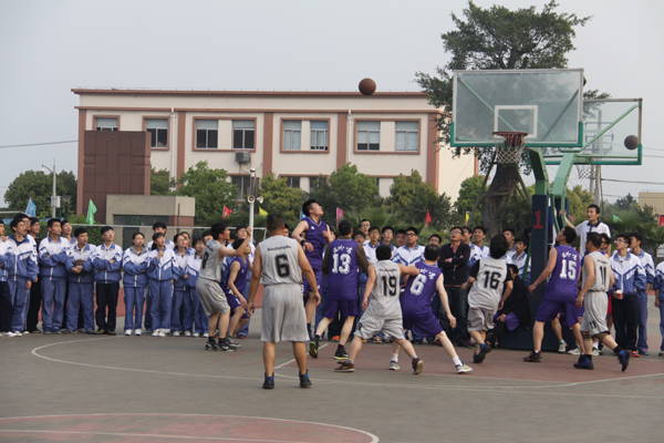 2014年5月新疆部与八高篮球联谊赛